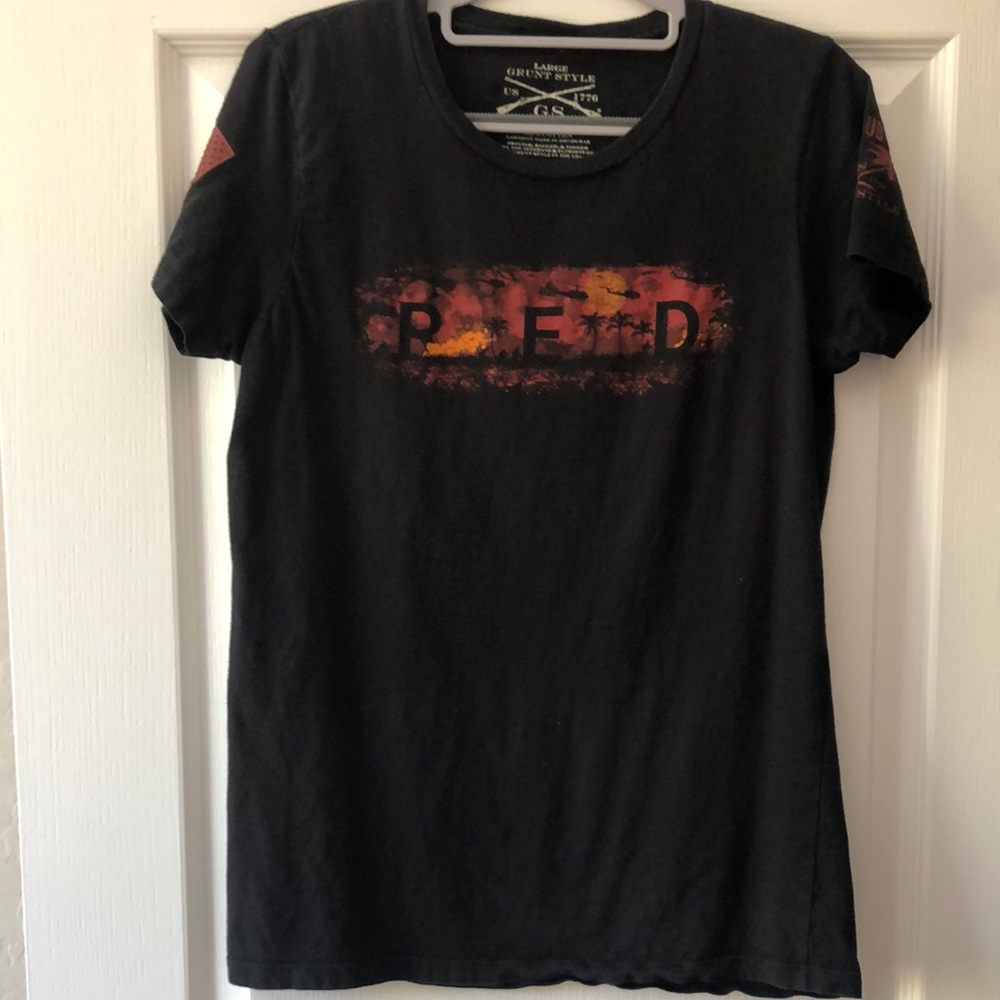 Club Grunt Style womens Large Black Graphic T-Shirt with Red Design